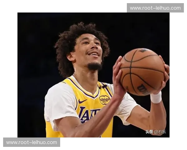 海斯10中8活力满满 内线吃饼带动湖人全队情绪